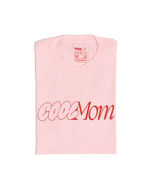 Camiseta Cool Mom Rosa Claro